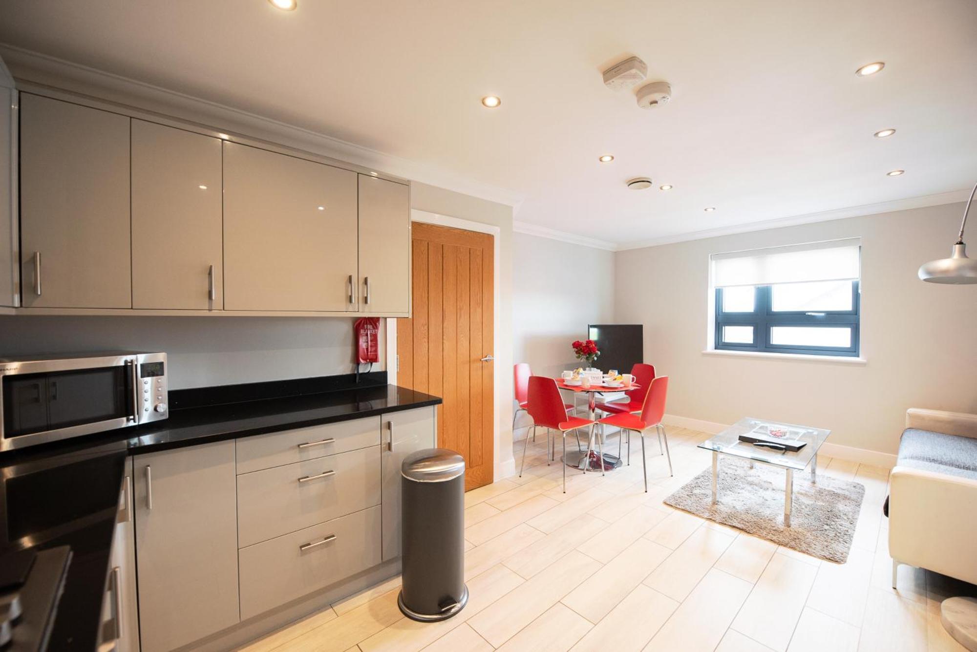 Malthouse Court Apartment Рединг Екстериор снимка